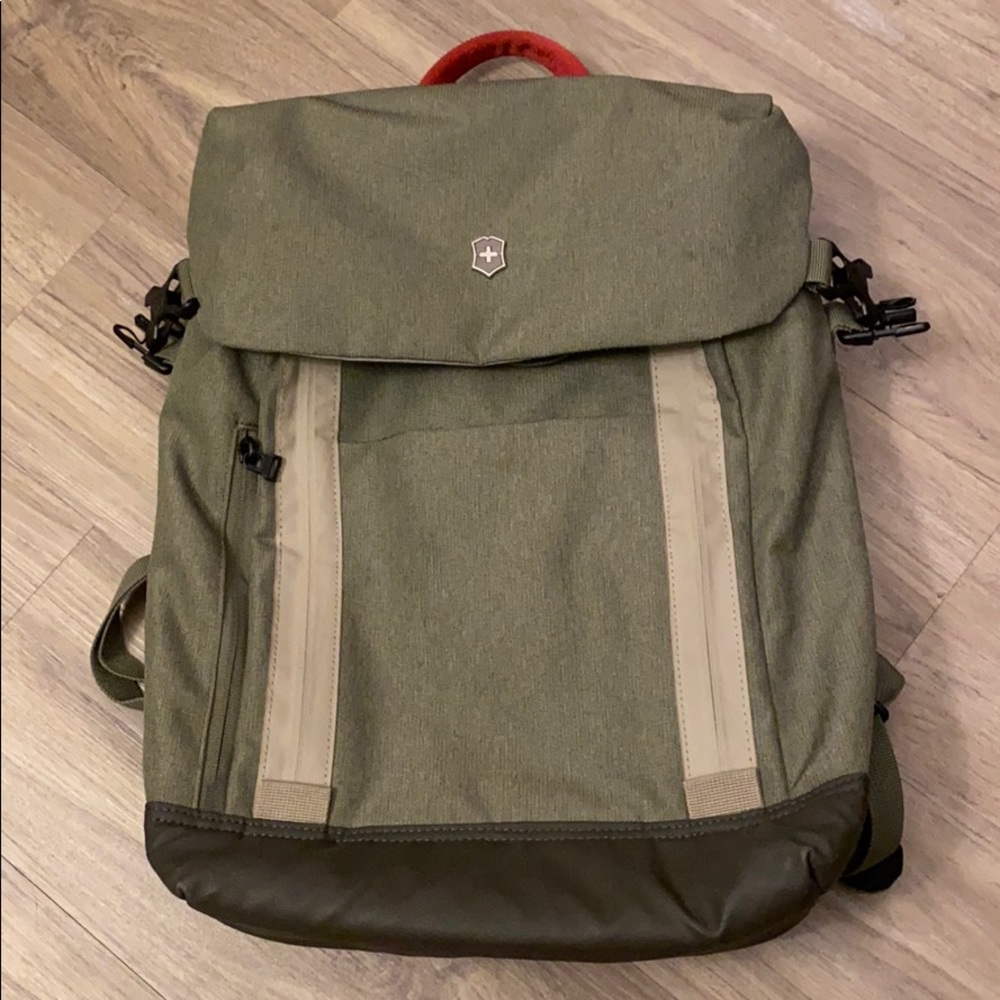 Victorinox - Swiss Army Backpack